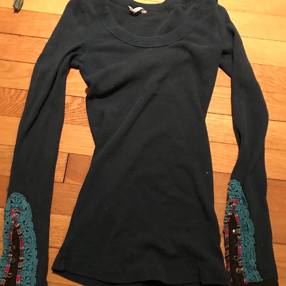 Free people long sleeve, can negotiate on price!